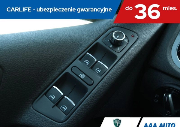 Volkswagen Tiguan cena 52000 przebieg: 145541, rok produkcji 2012 z Łowicz małe 254